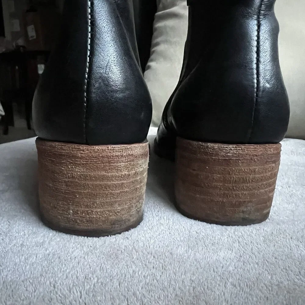Kork-Ease Casper Black Leather Chelsea Distressed Ankle Boot Booties Women 7‎ M